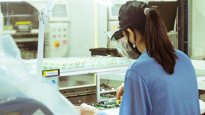 La fabricación de celulares registró un incremento del 21%