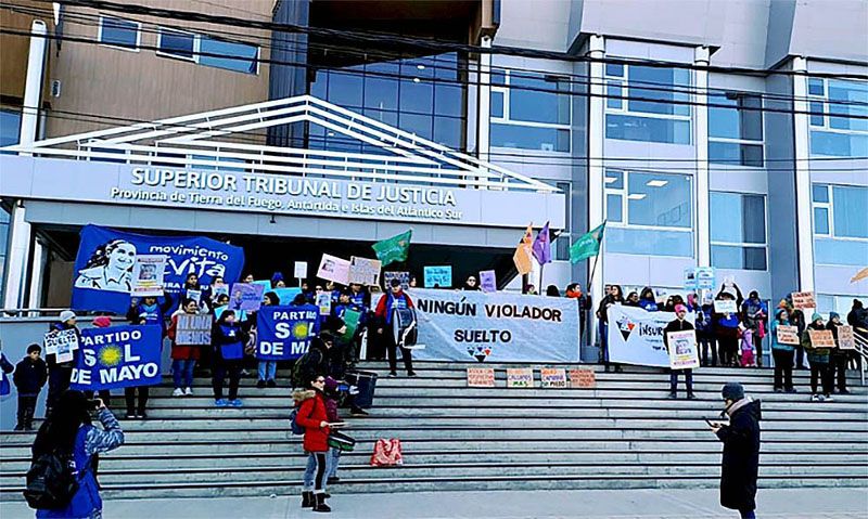 Repudian en las calles la liberación de imputado por abuso sexual