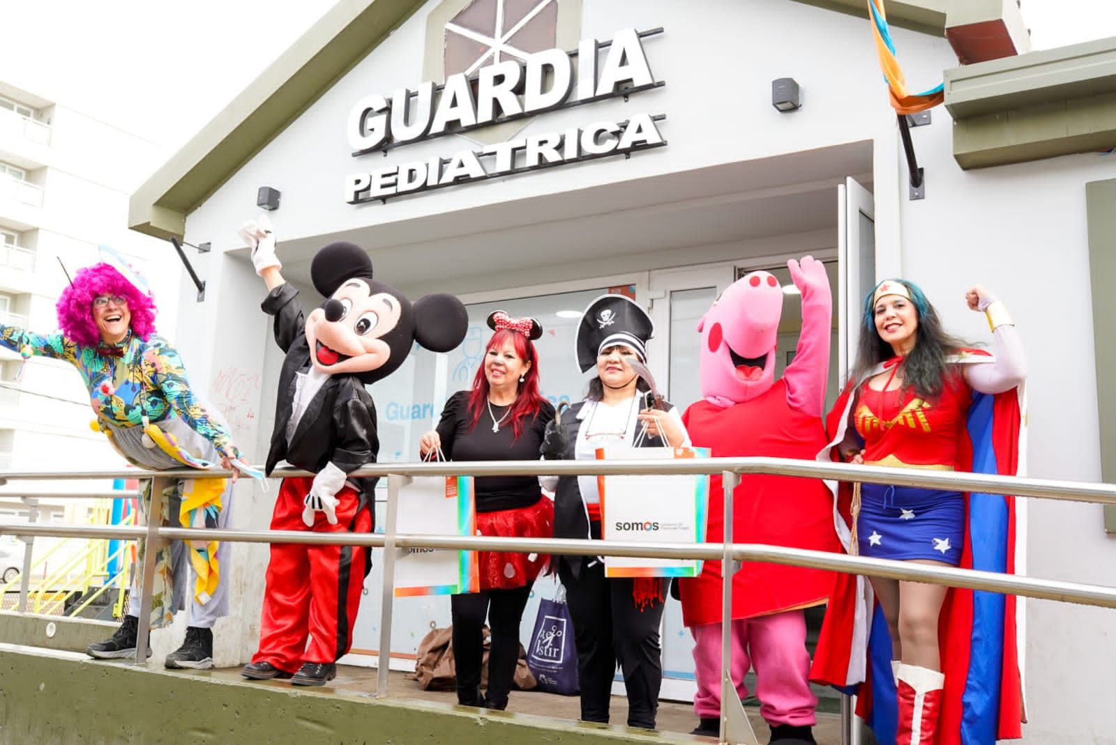 Gobierno entregó presentes a niños internados 