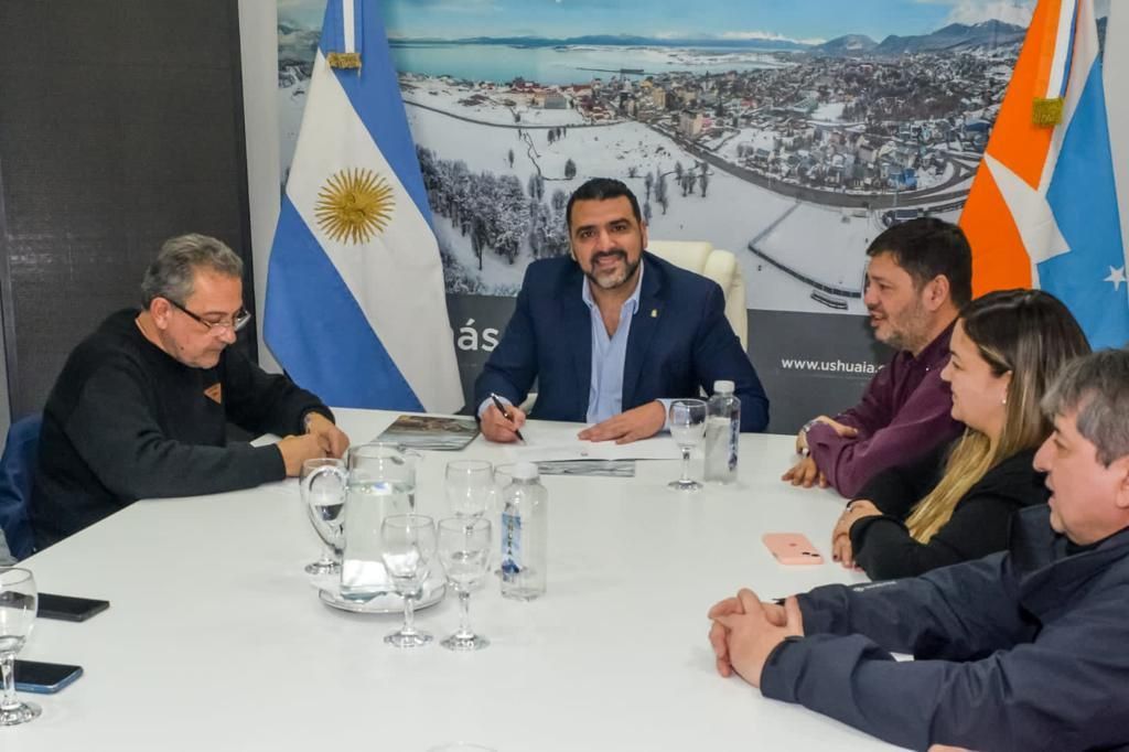 Vuoto firmó un acta intención con Personal de Ferrocarriles Argentinos 