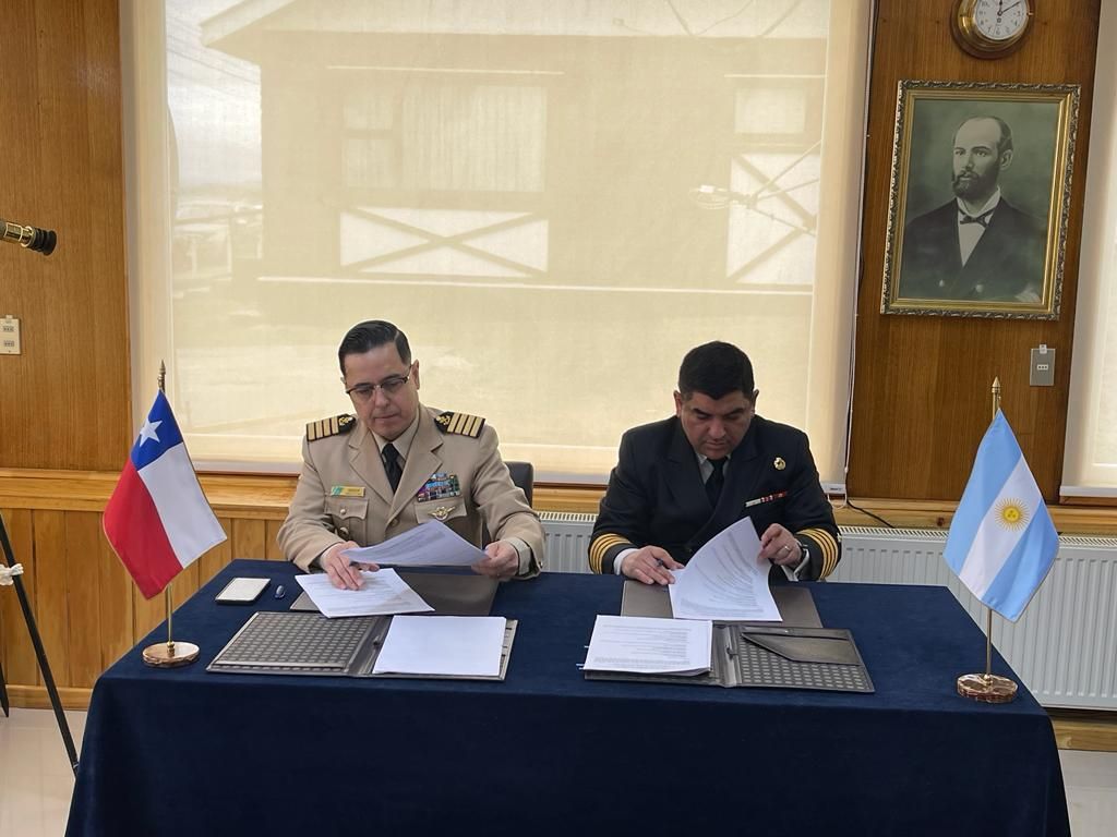 Autoridades marítimas abordaron aspectos de navegación en el Beagle 