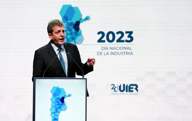 Massa cruzó los planteos dolarizadores y llamó a "tener una moneda fuerte" propia para "no depender de nadie"