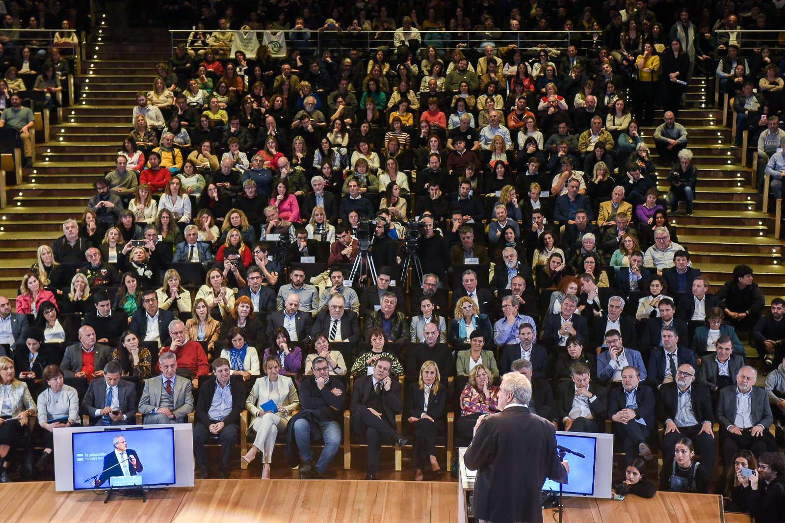 Melella acompañó la presentación del proyecto de ley de financiamiento educativo