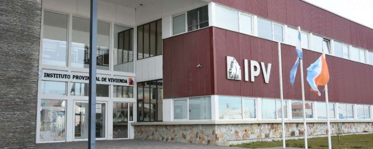 Buscan regularizar viviendas adjudicadas por el IPV 