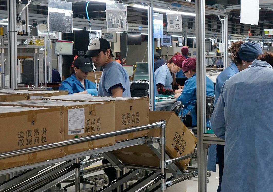 Cayó la producción de las electrónicas y creció la de textiles