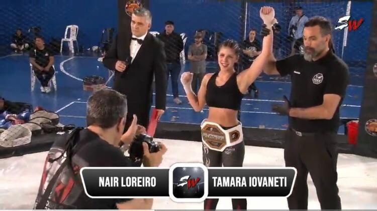 Nair Loreiro retuvo el título Supreme Warriors de kickboxing