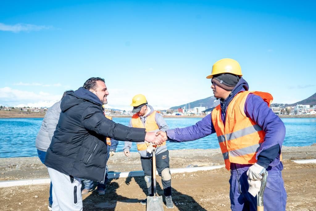 Vuoto destacó los avances en la obra de la Pasarela Fique