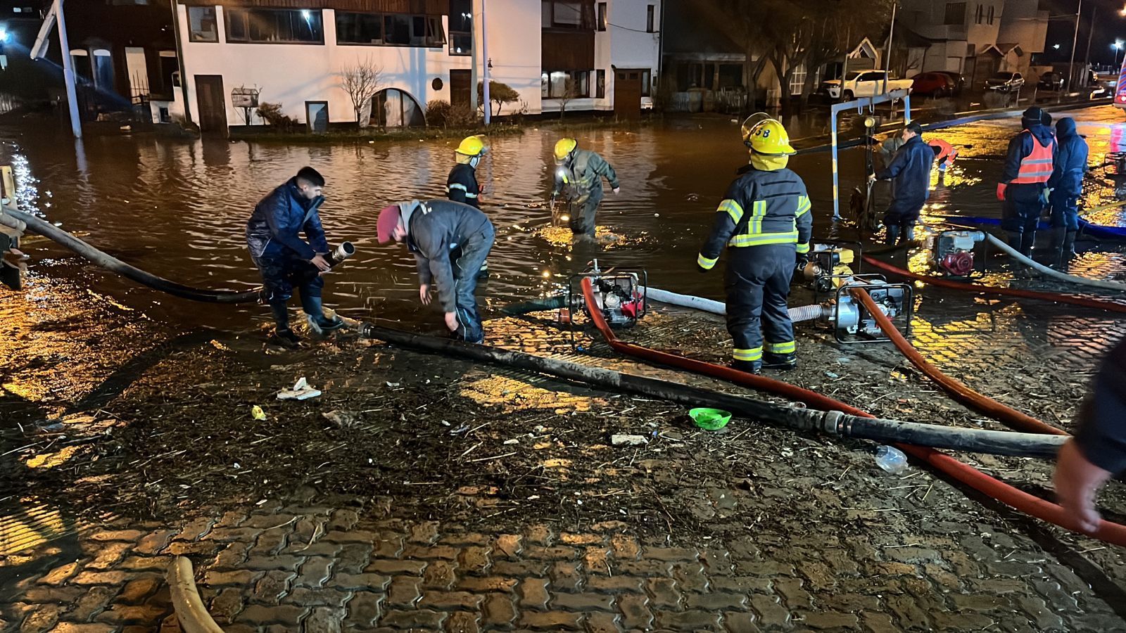 Analizan particulares cambios climáticos de estos días