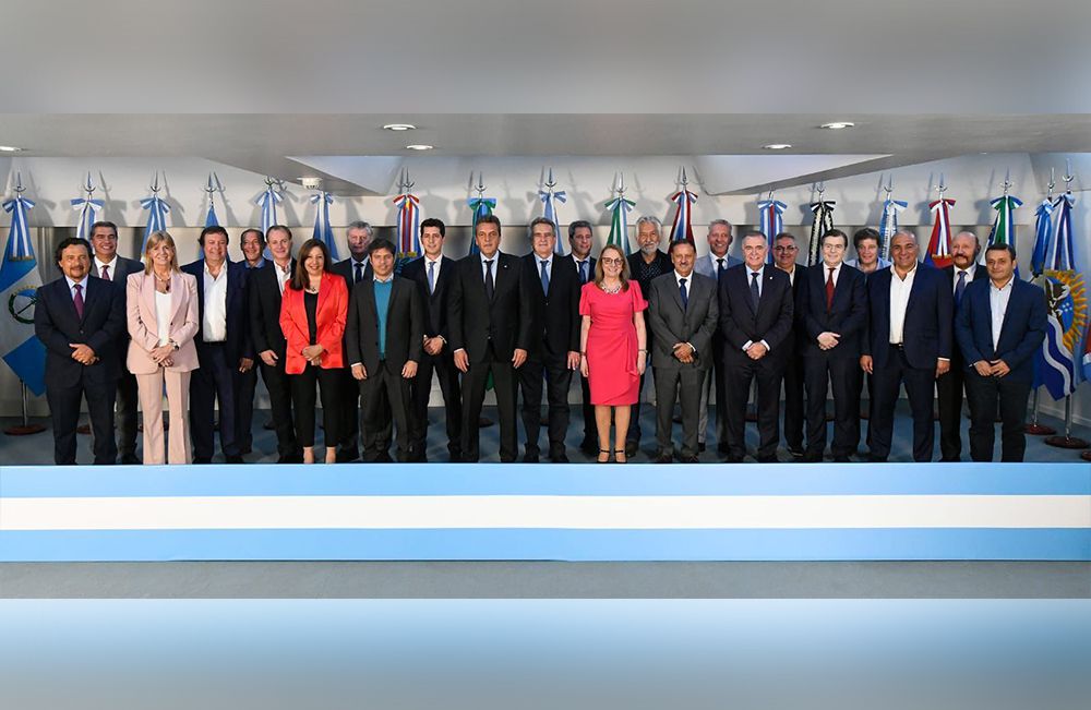 Gobernadores respaldaron la candidatura de Sergio Massa