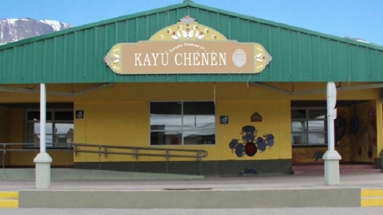 La escuela Kayú Chénén debió ser evacuada