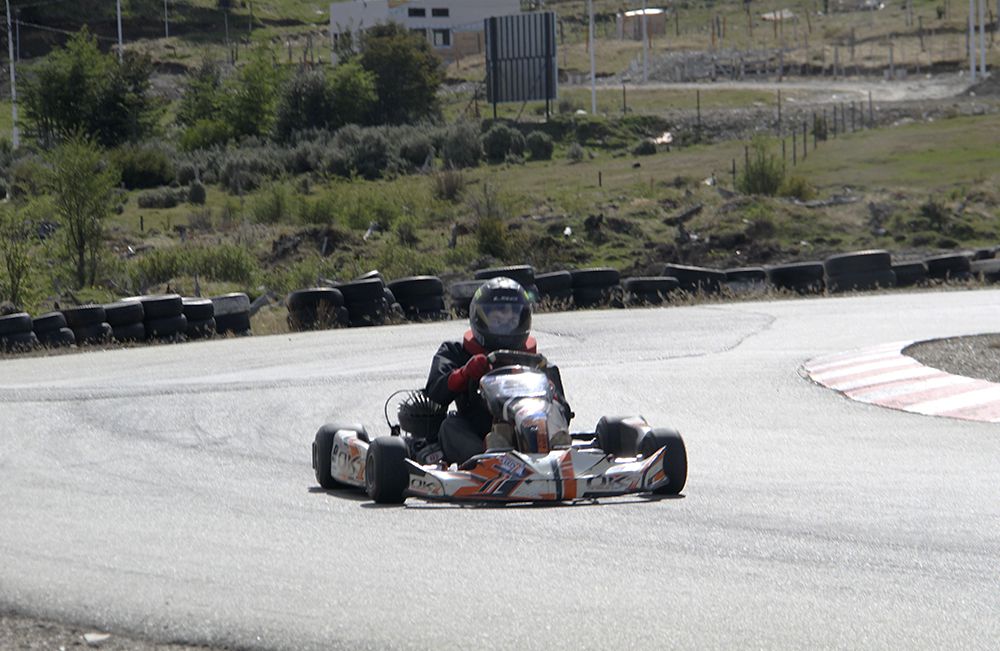 El karting, el básquet y el rugby definen sus campeones 