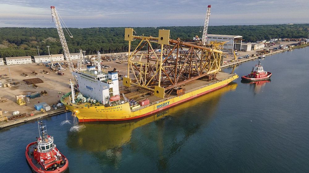 Avanza a buen ritmo la instalación de la plataforma offshore