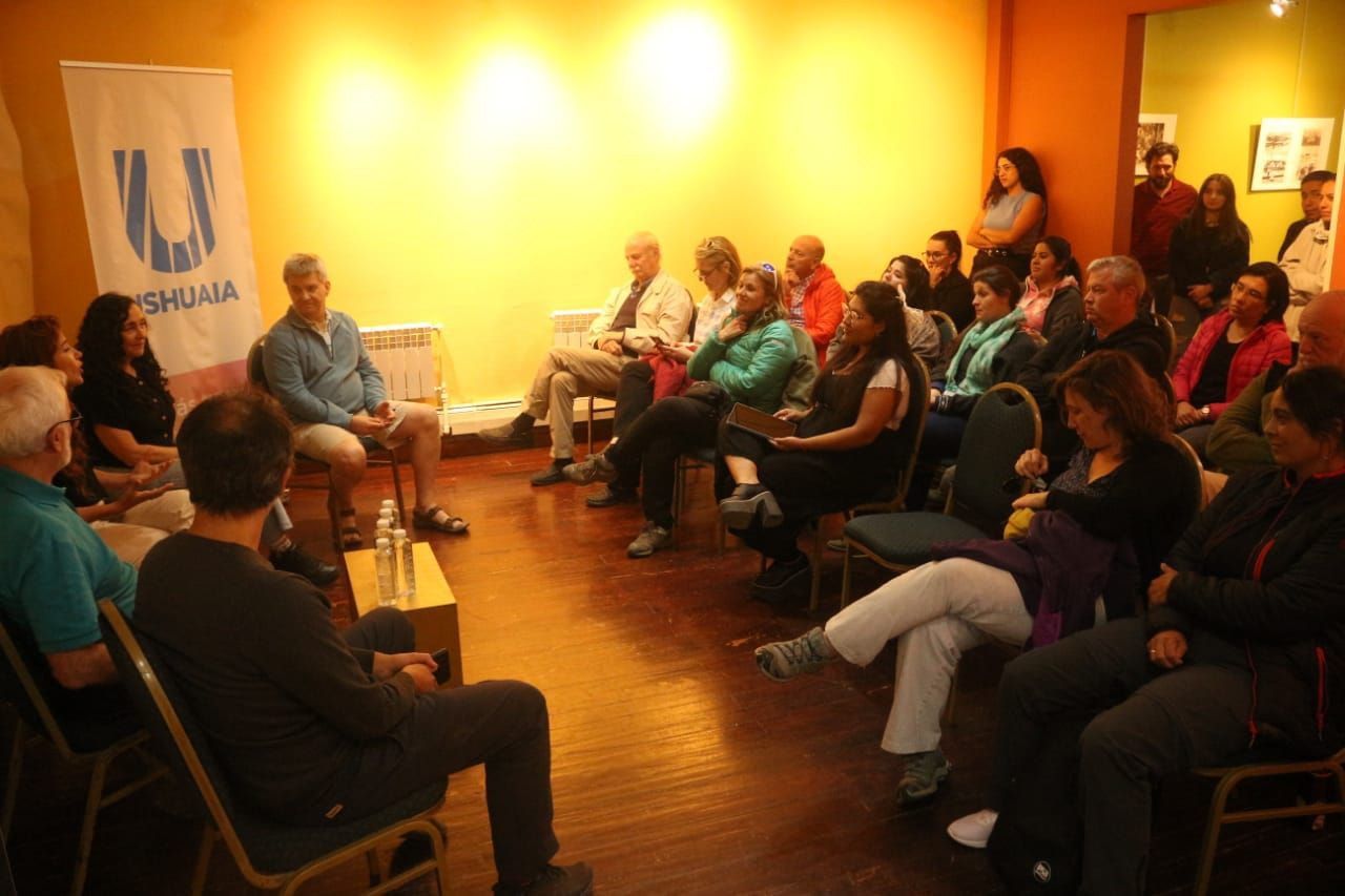 Se realizó el primer encuentro del ciclo ‘Identidad Bicontinental’