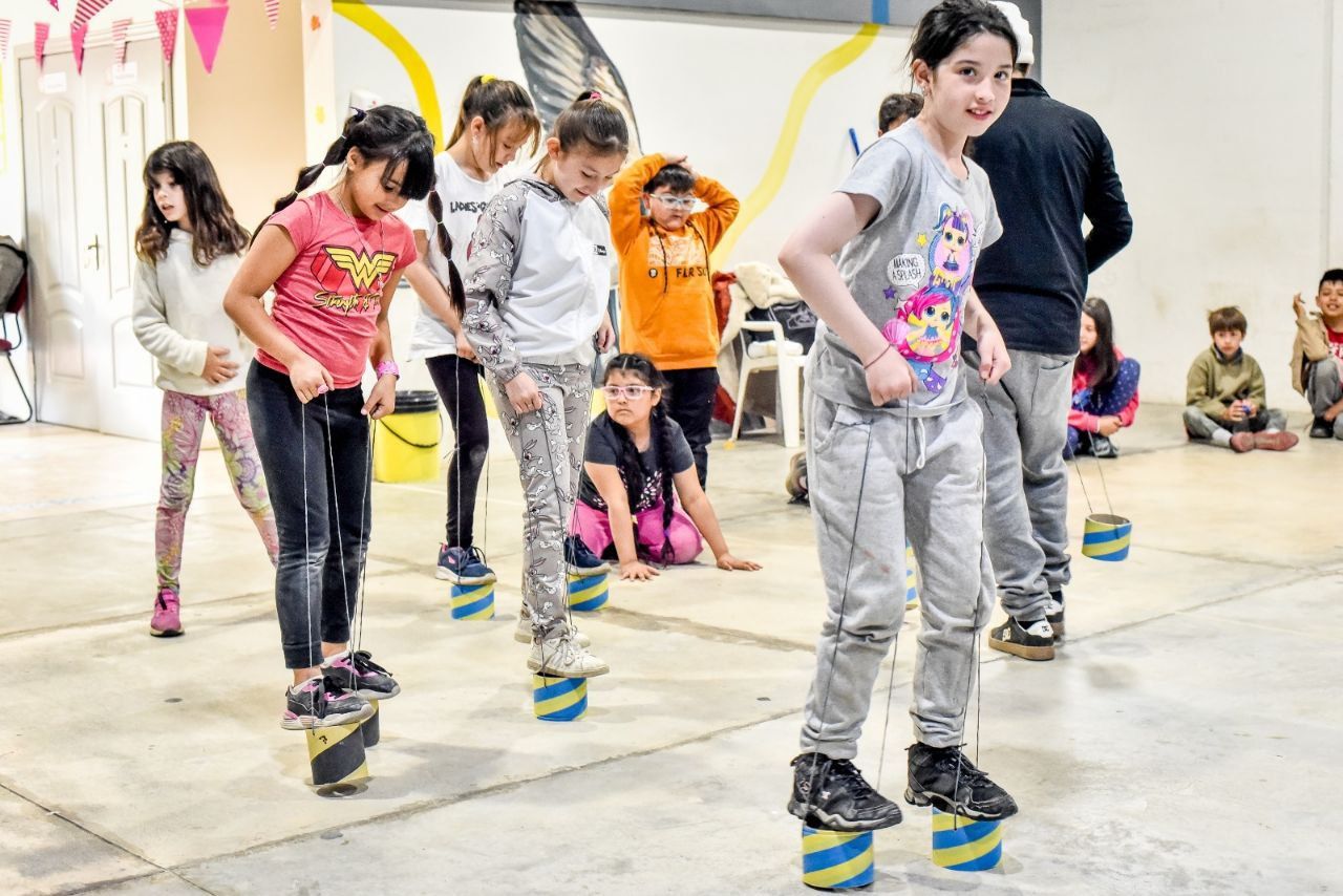La Colonia Municipal de Verano presentó ‘Juegos del Ayer’