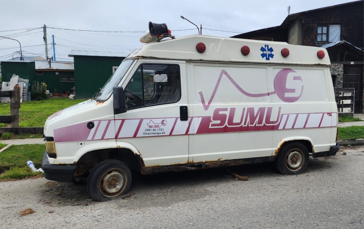 ¡Una joyita del servicio de emergencia médica en emergencia!