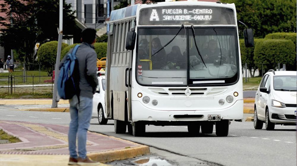 Rige en Ushuaia el boleto de colectivos a $800