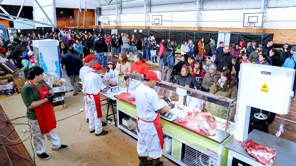 ‘Tu Mercado TDF’ convocó a una multitud de vecinos en Ushuaia y Río Grande