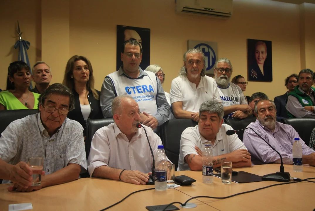 Paro nacional de docentes y personal no docente universitarios