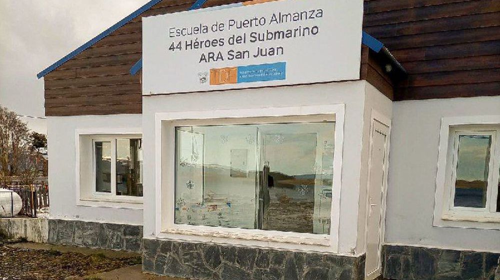 Programa educativo para vecinos de Puerto Almanza y Punta Paraná 