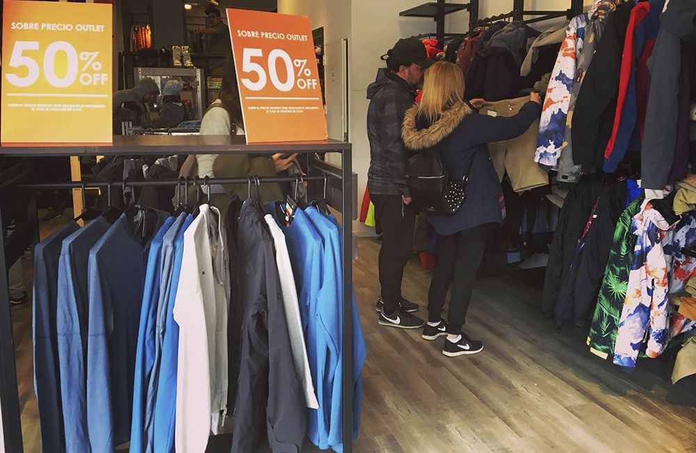 Buena respuesta a la promoción a precios outlet