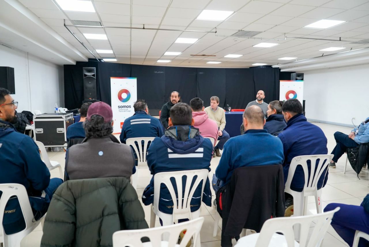 Melella se reunió con trabajadores fabriles 