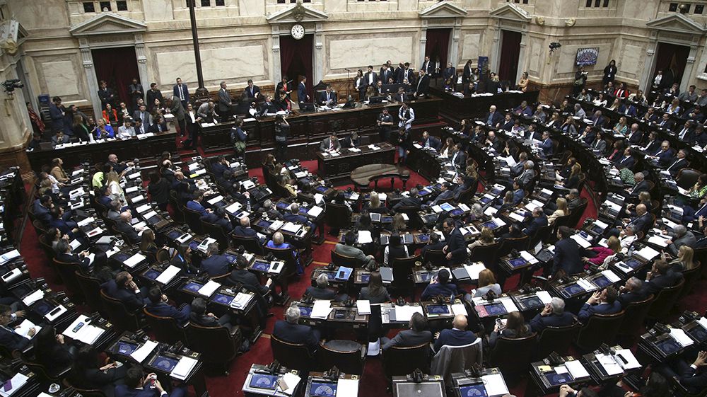 Diputados comenzó la maratónica sesión para tratar la "Ley Bases"