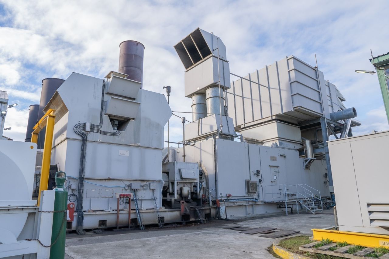 Suministro de energía eléctrica al límite 