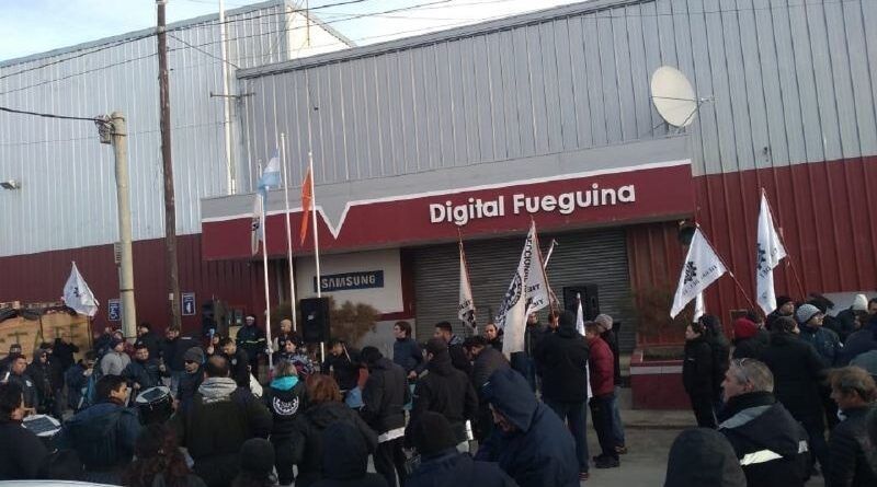 “Somos rehenes de una patronal a 3.000 km de Río Grande”