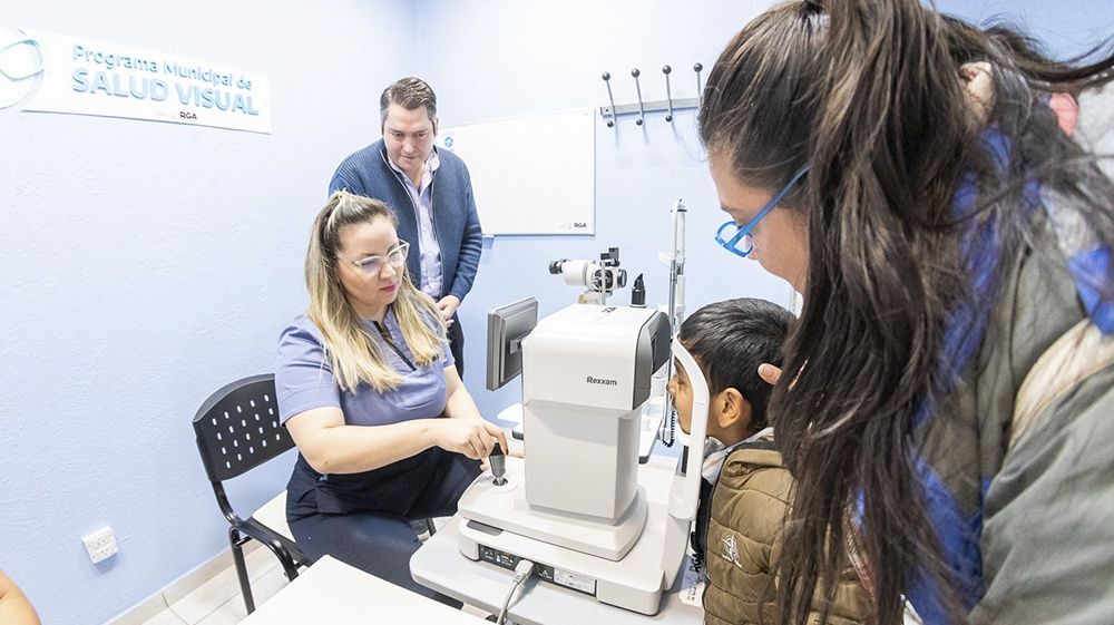 Pérez acompañó el lanzamiento del programa municipal de Salud Visual