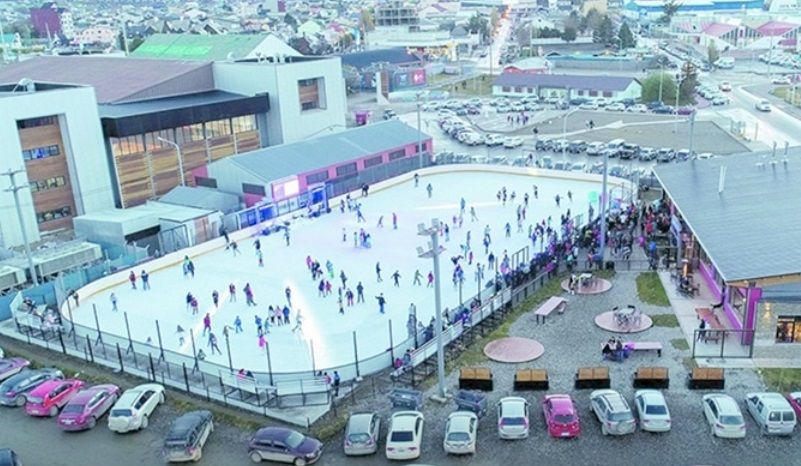 El sábado abre la pista de patinaje sobre hielo 