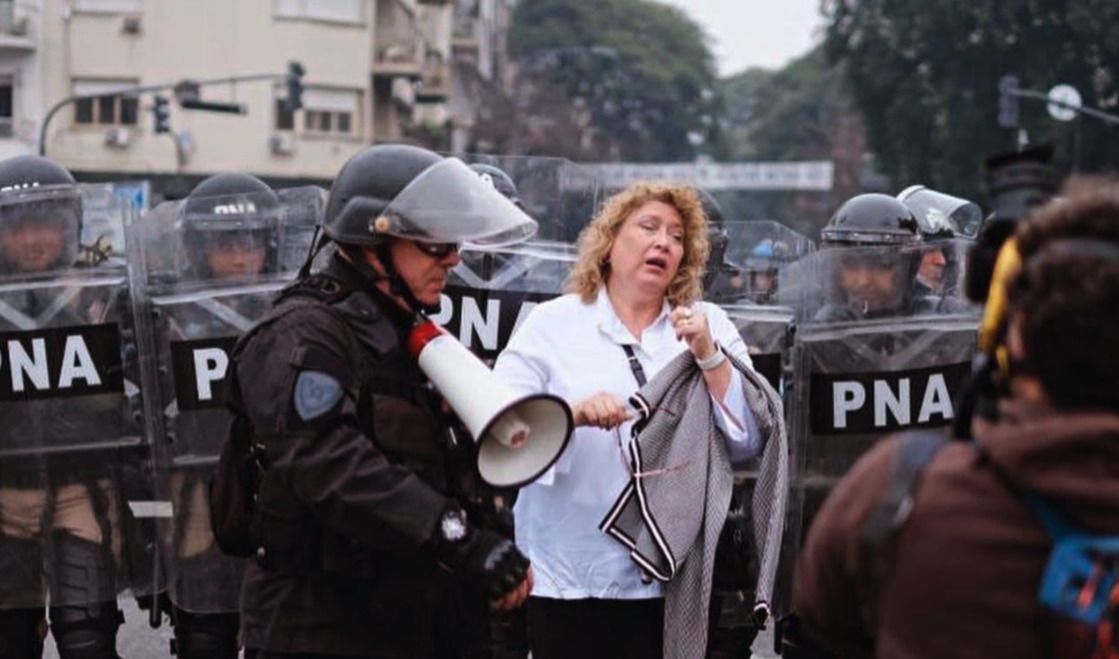 Para Yutrovic la decisión de la ministra Bullrich fue ir a agredir a los diputados