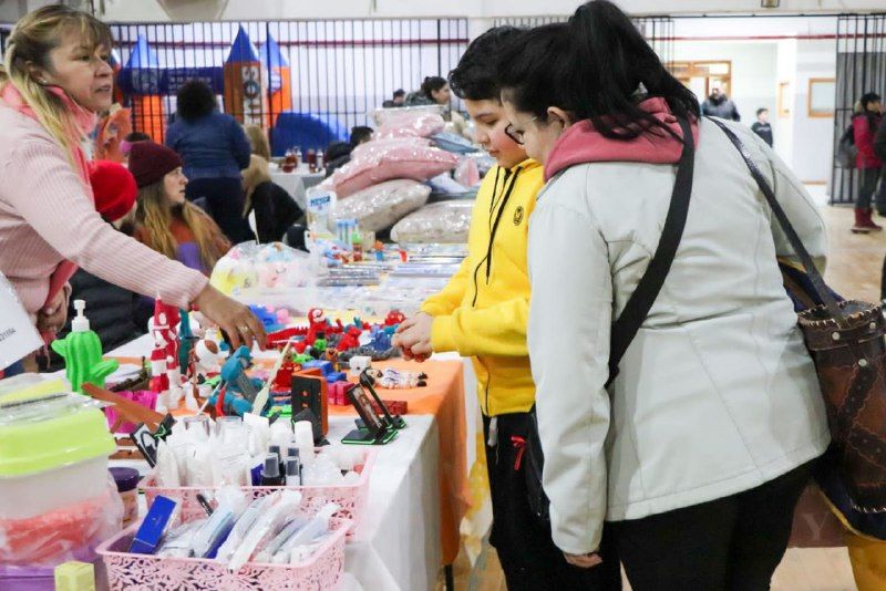 Más de 60 emprendedores en la edición invierno