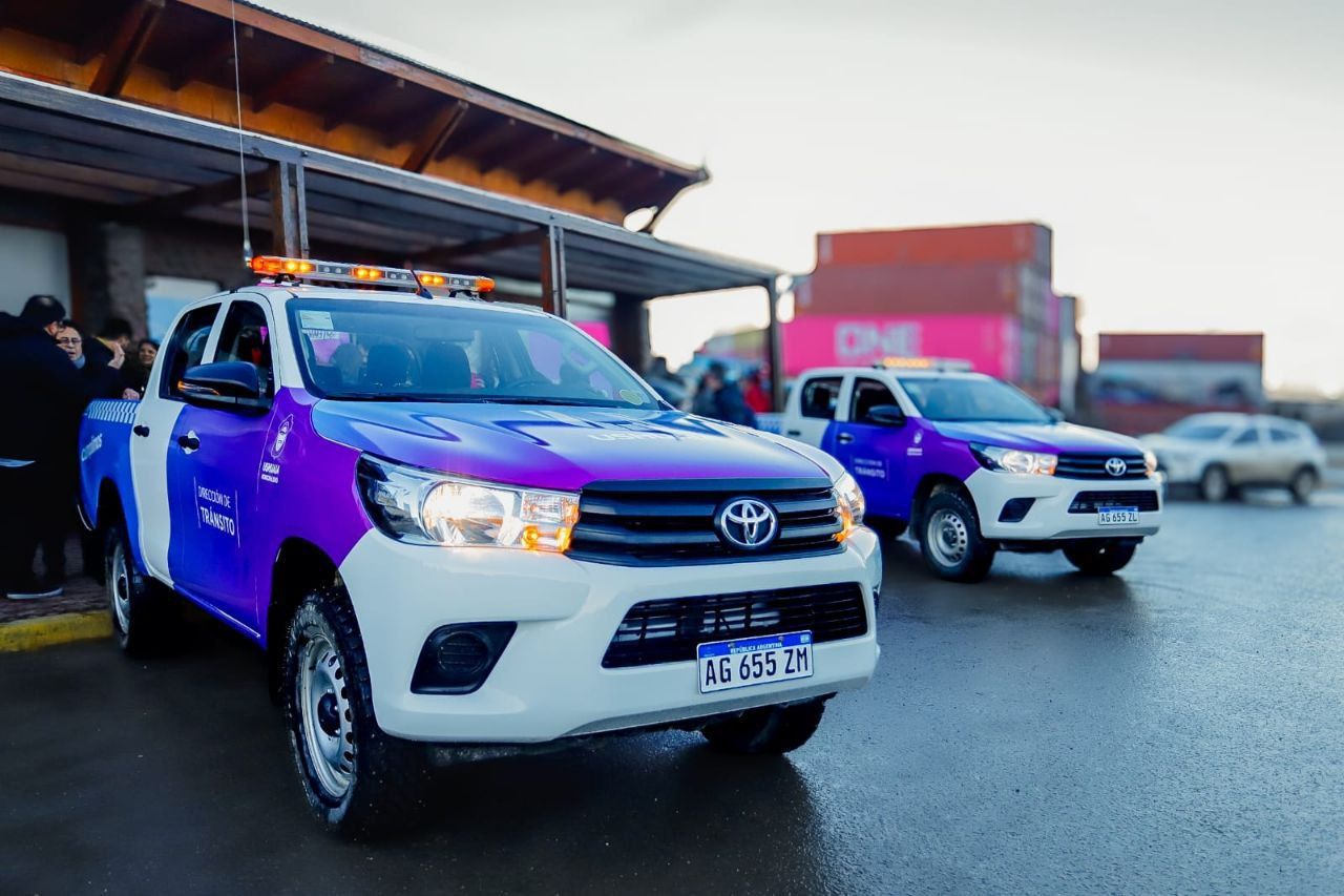 Nuevos vehículos para Tránsito y Transporte