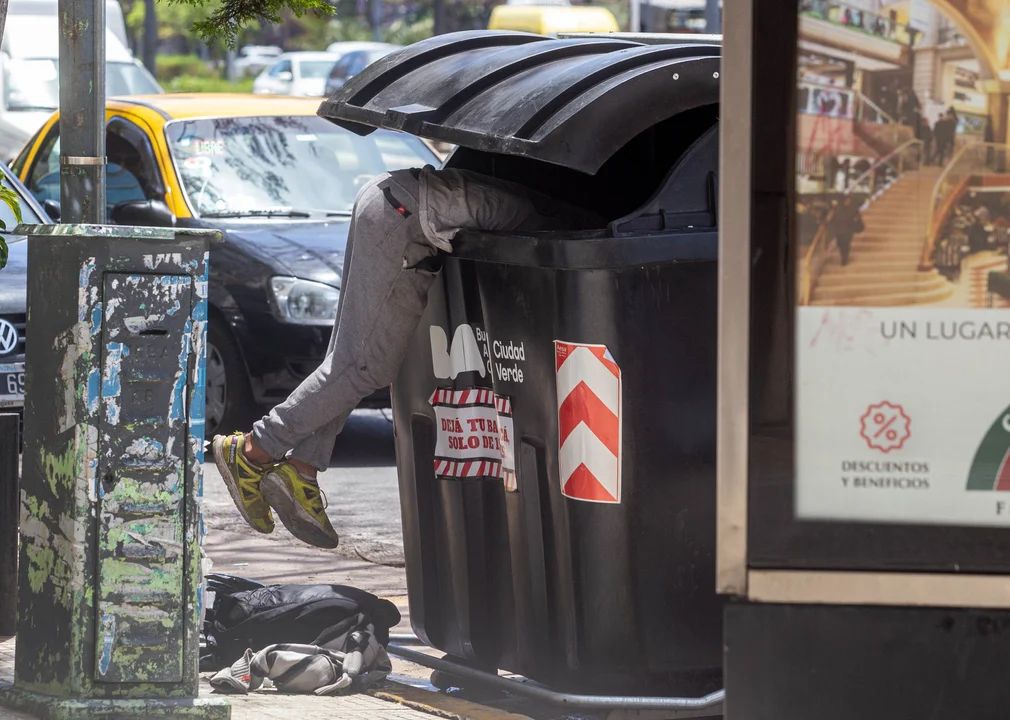 Una familia necesita $873 mil por mes para no ser pobre