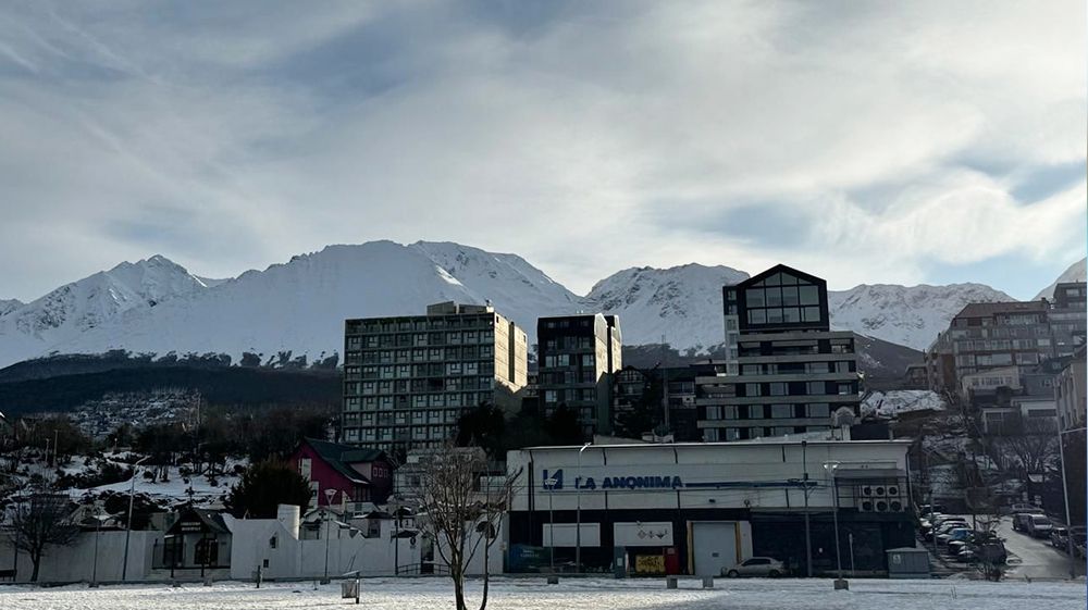 ¿Hasta que nos tapen las montañas y el sol?