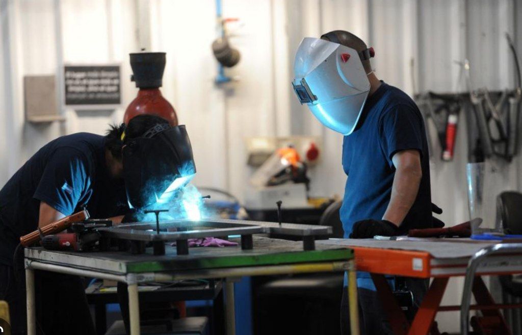 La actividad industrial registró “caídas de magnitud” en junio