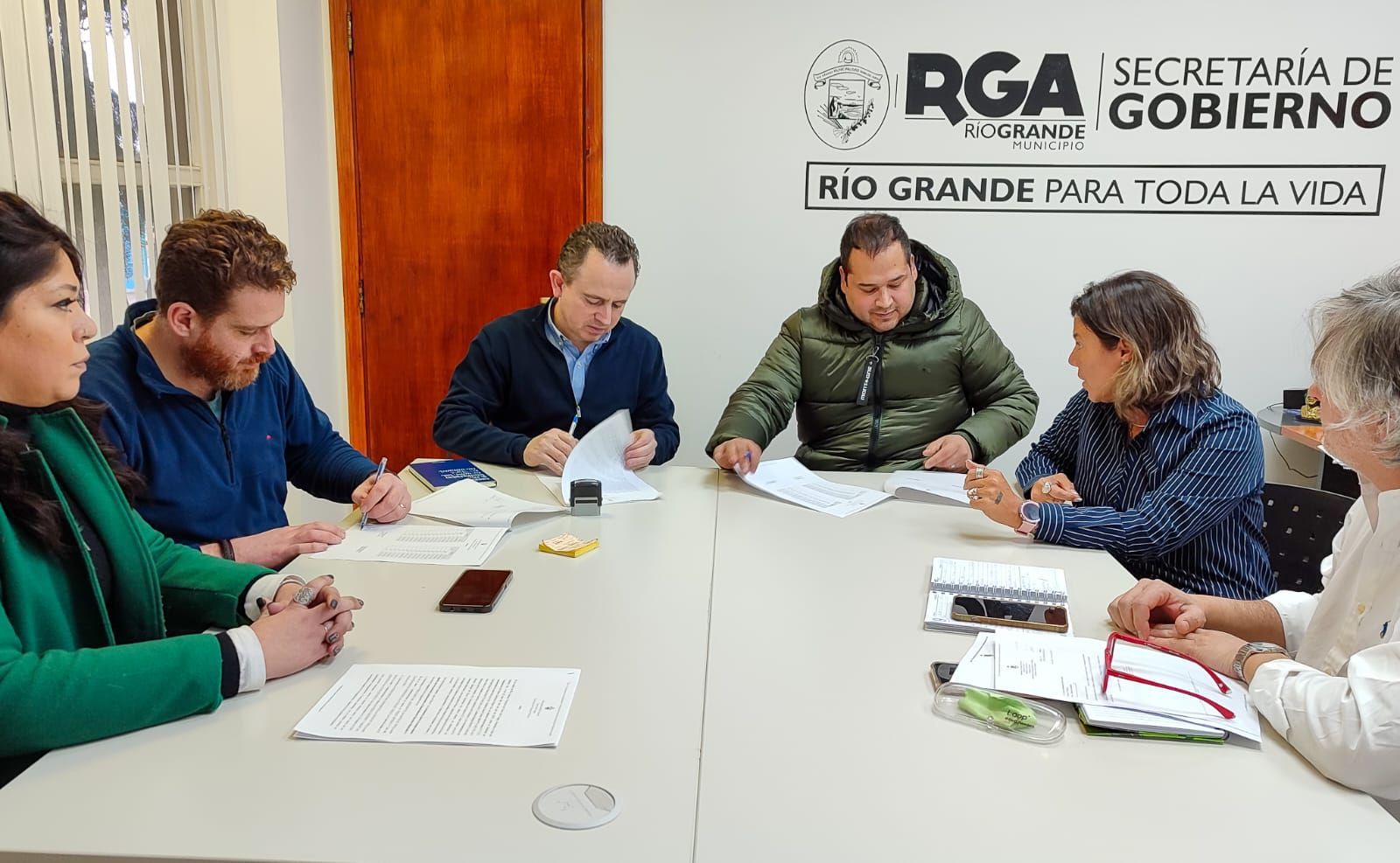 Recomposición salarial para trabajadores de obras sanitarias