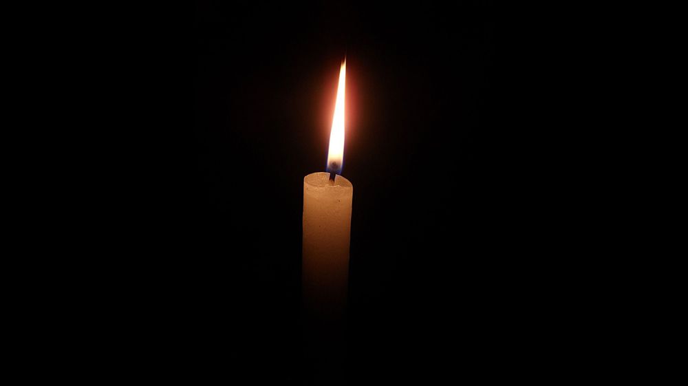 Más de 16 horas sin luz 