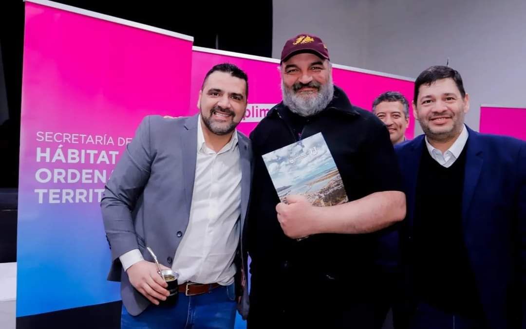 Vuoto entregó nuevos decretos de preadjudicación de tierras