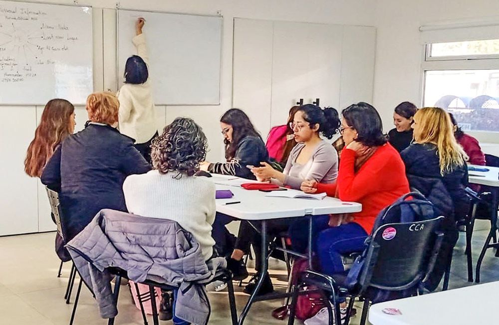 Educación de idiomas para toda la comunidad