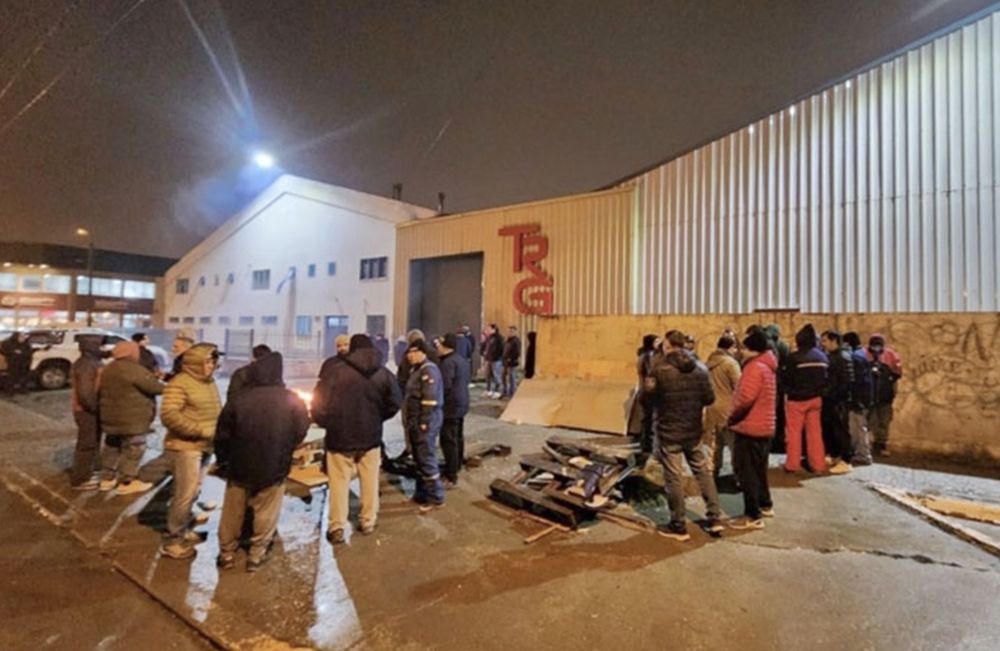 Los trabajadores siguen suspendidos y sin cobrar sus sueldos 