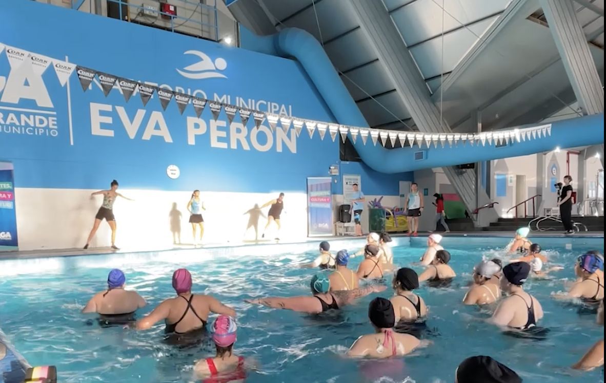 Más de 4 mil personas usan los  natatorios de Río Grande