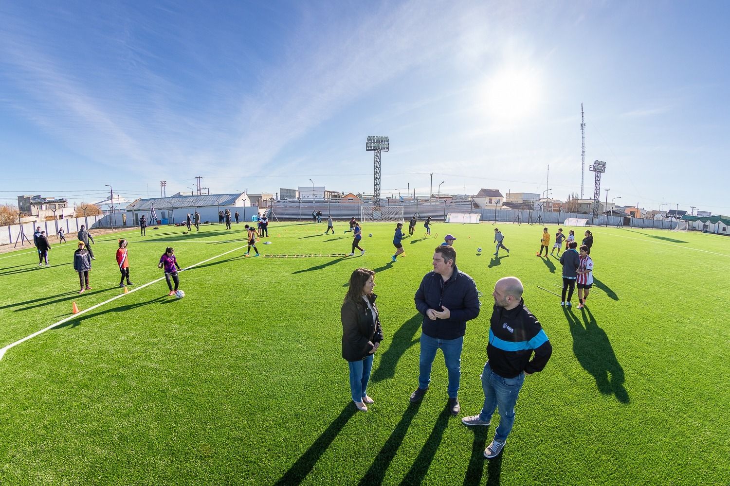 La cancha de césped municipal fue homologada por la FIFA