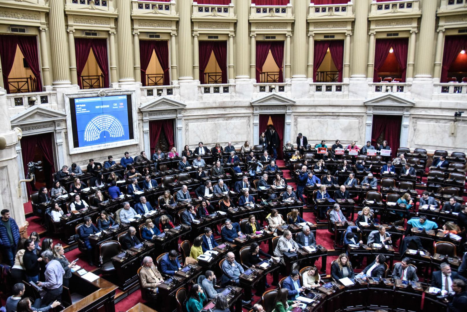 Diputados busca anular el decreto de la SIDE