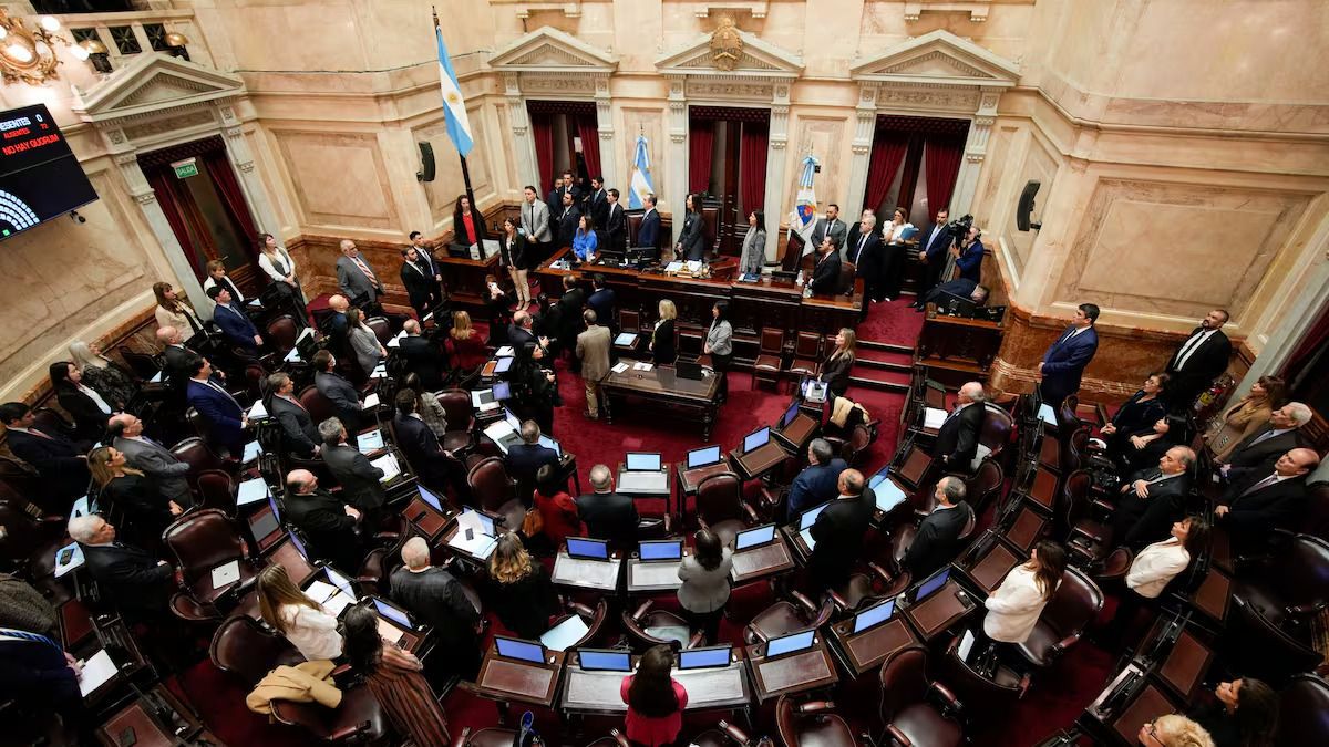 Megasesión en el Senado