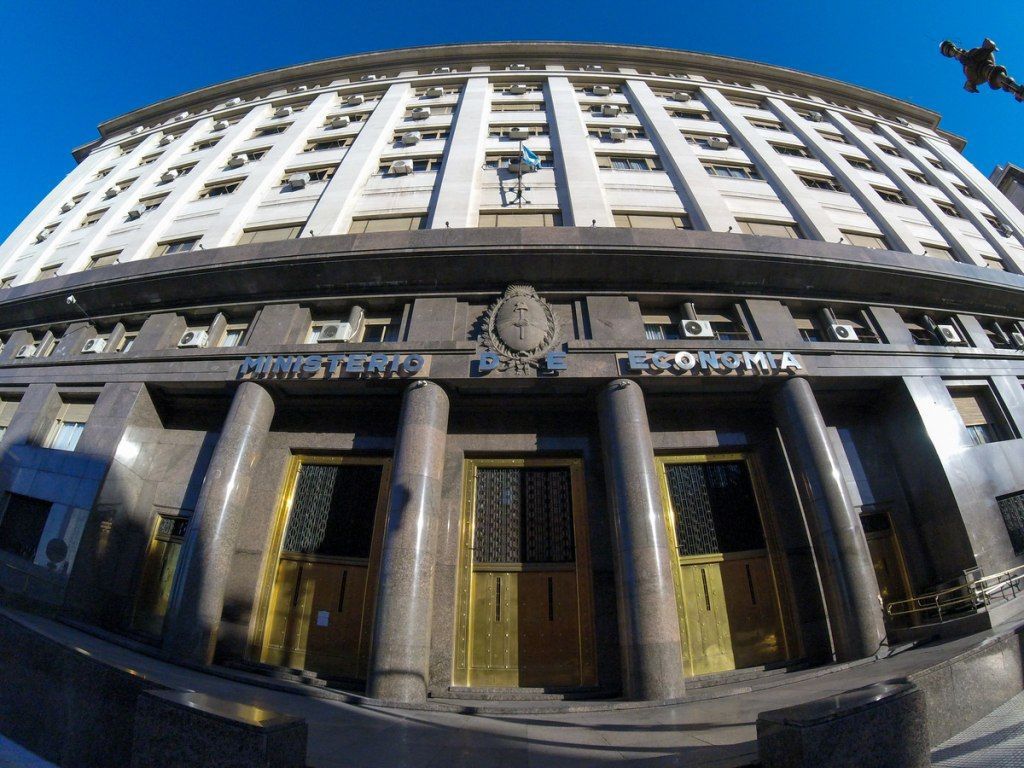 Transferencias no automáticas a provincias cayeron 76,4%