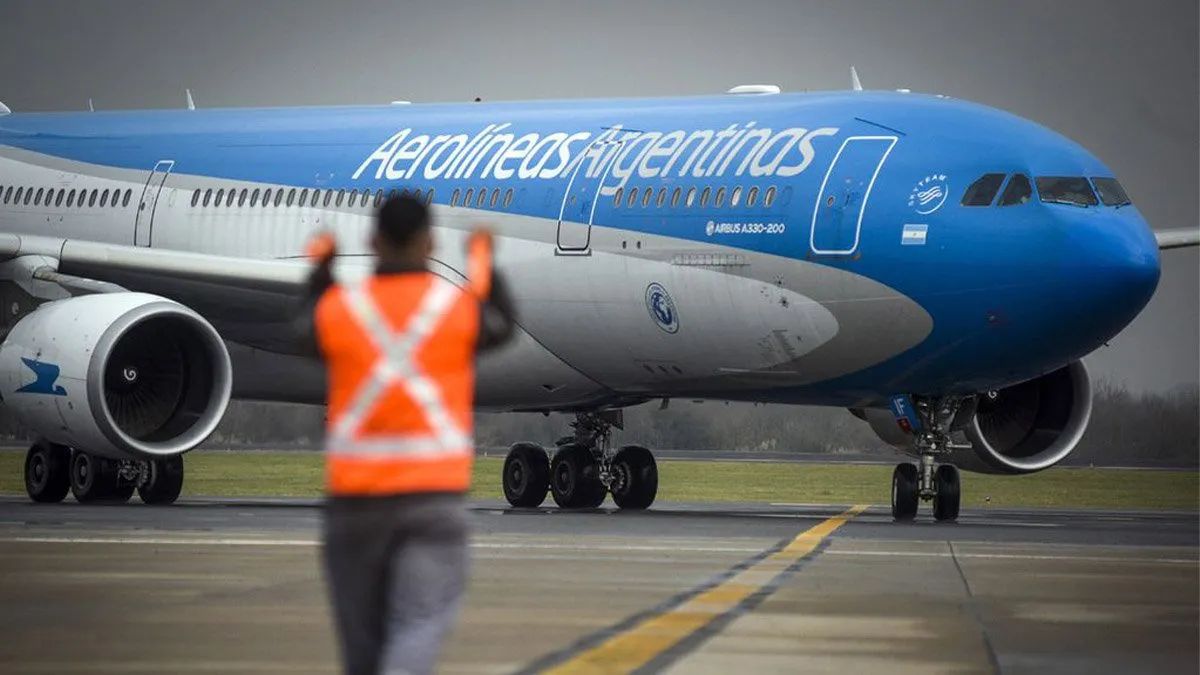 Reunión con empresas por privatización de Aerolíneas Argentinas