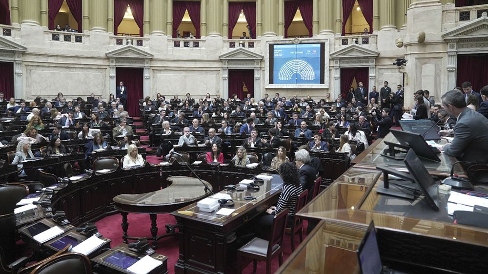 Diputados debate la privatización de Aerolíneas Argentinas 
