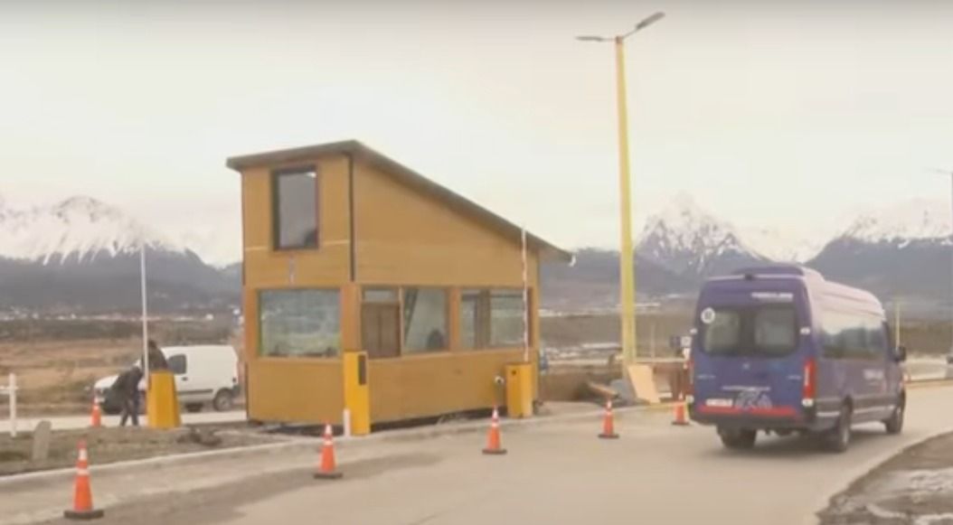 Hoy se empieza a cobrar estacionamiento en el Aeropuerto de Ushuaia