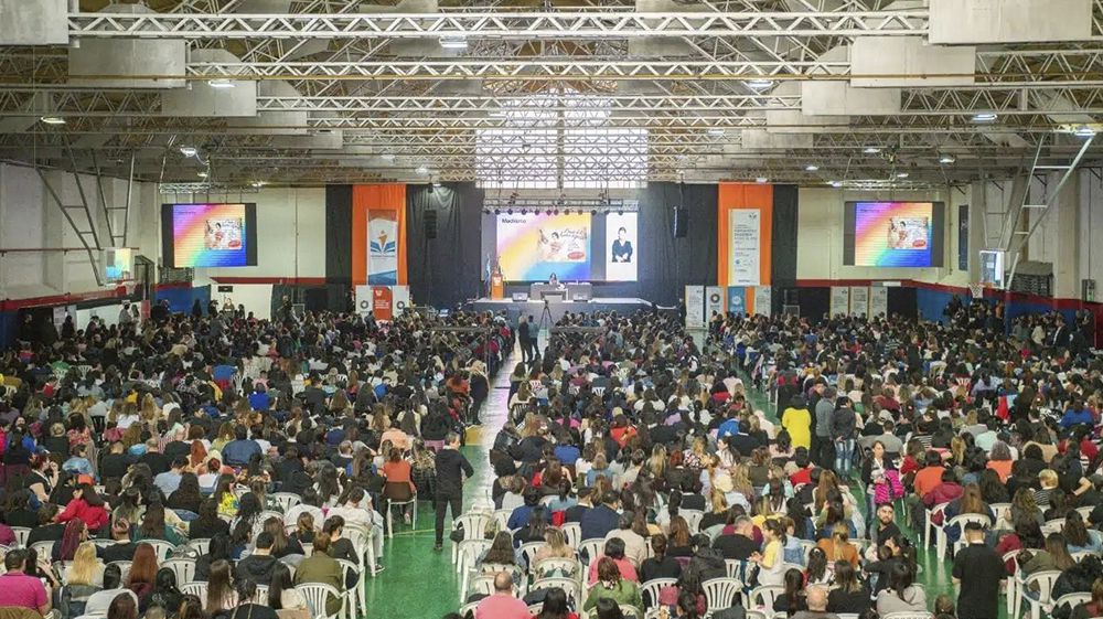 Se extiende plazo para la presentación de ponencias 